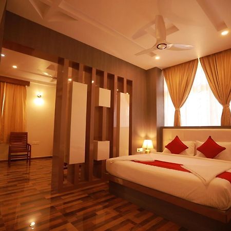 Sree Bharat Residency Hotel Alandurai ภายนอก รูปภาพ