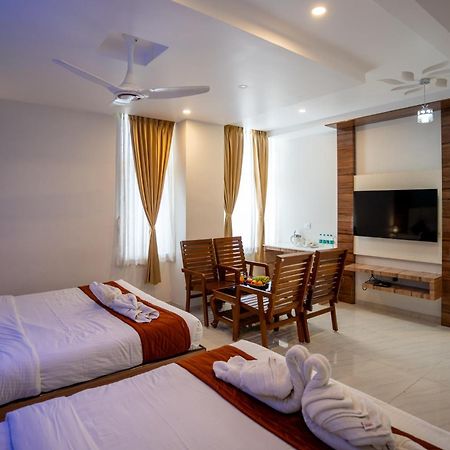 Sree Bharat Residency Hotel Alandurai ภายนอก รูปภาพ