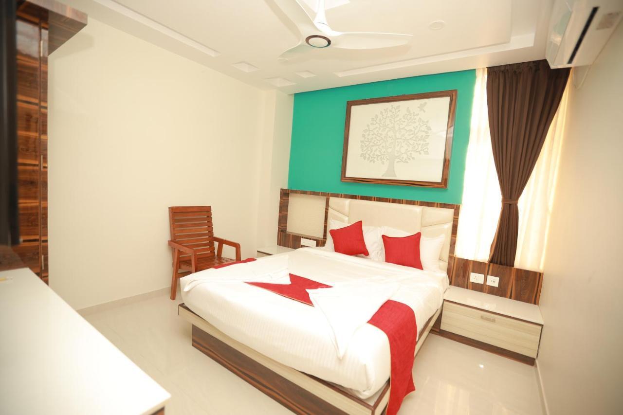 Sree Bharat Residency Hotel Alandurai ภายนอก รูปภาพ