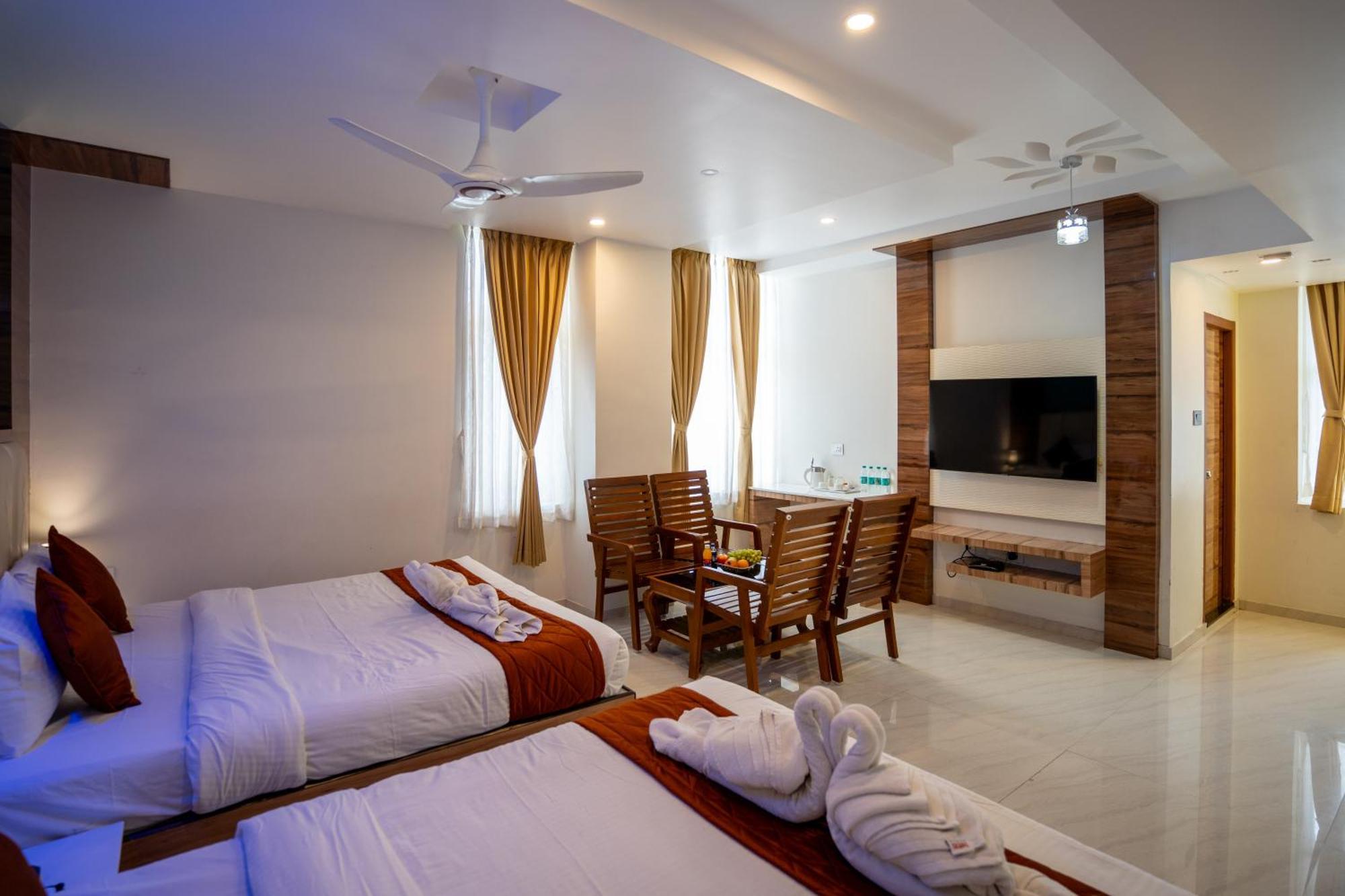 Sree Bharat Residency Hotel Alandurai ภายนอก รูปภาพ