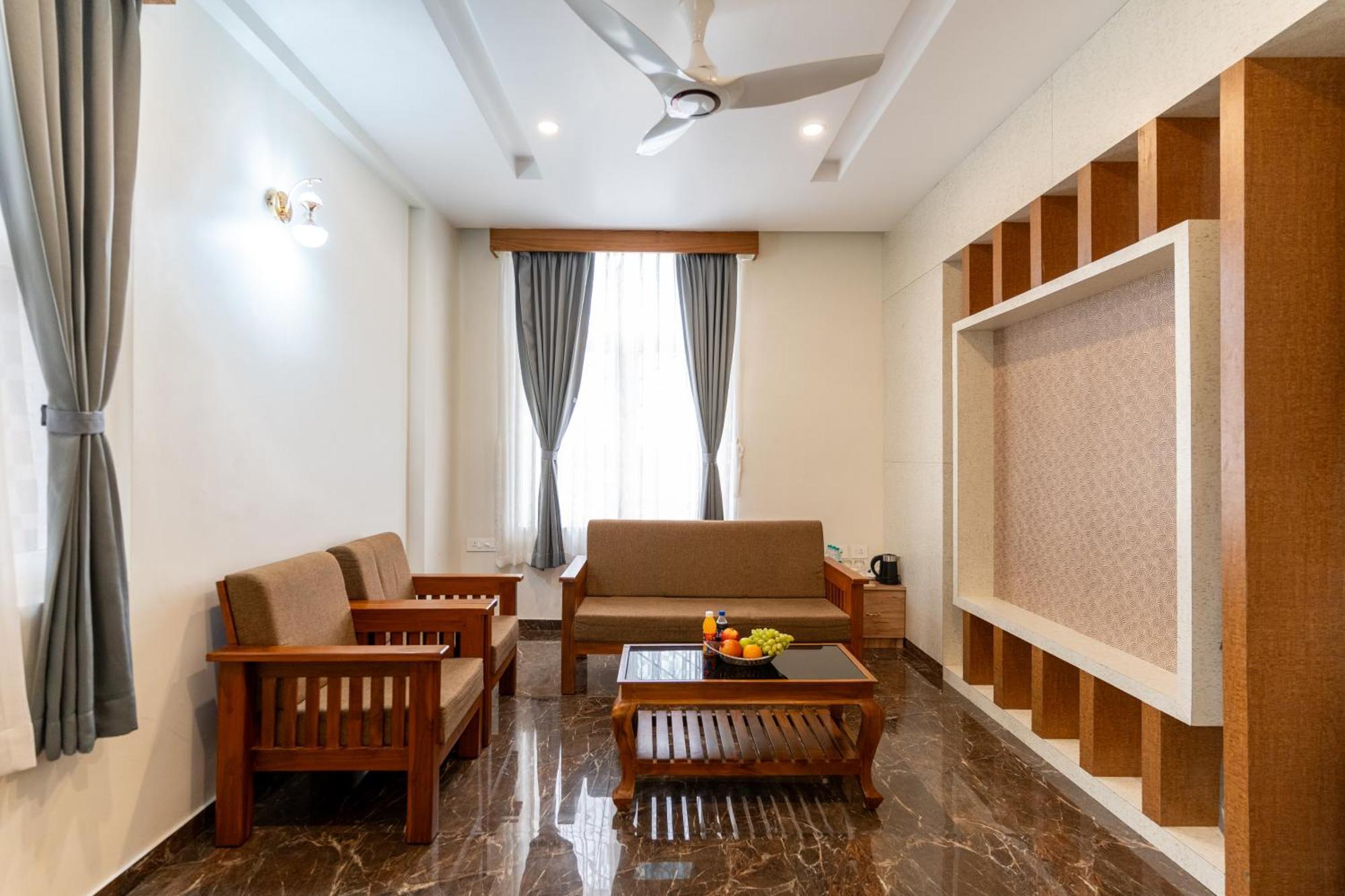 Sree Bharat Residency Hotel Alandurai ภายนอก รูปภาพ